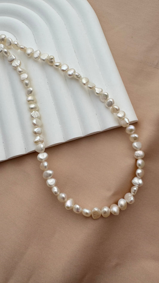 Perlita necklace