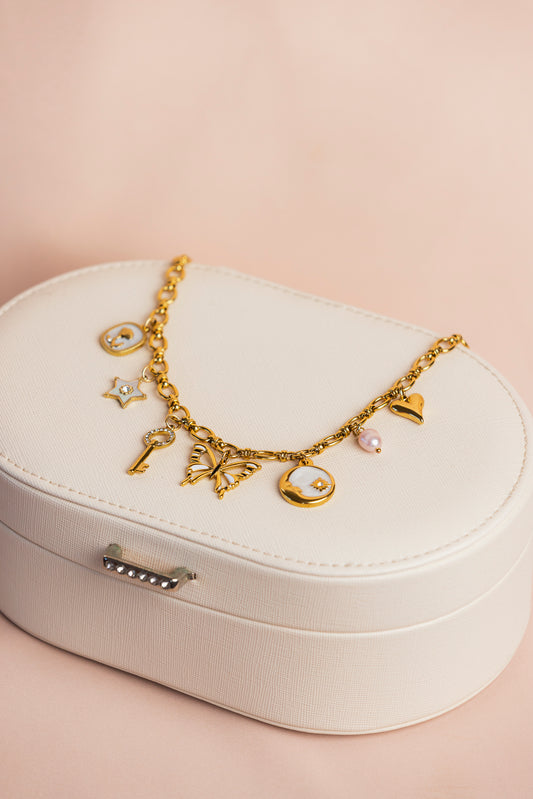 Renace Necklace.