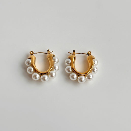 Bold Pearl Hoop