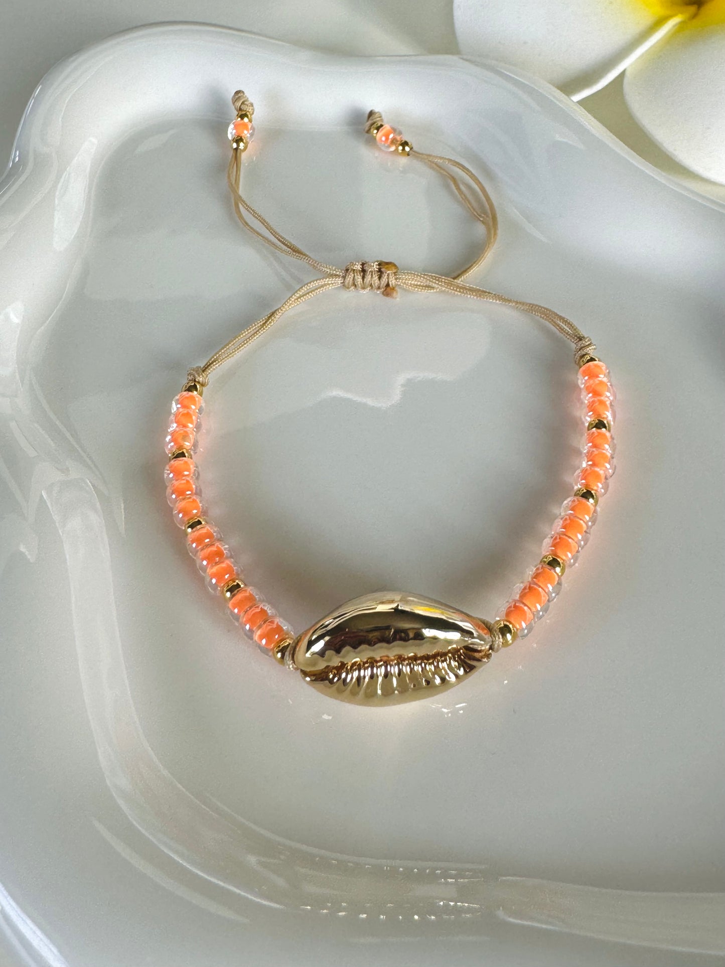 Ajustable Shell bracelet