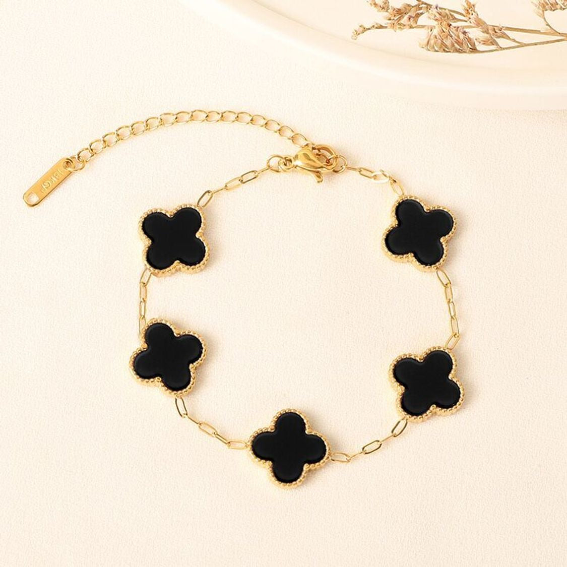 Clover bracelet